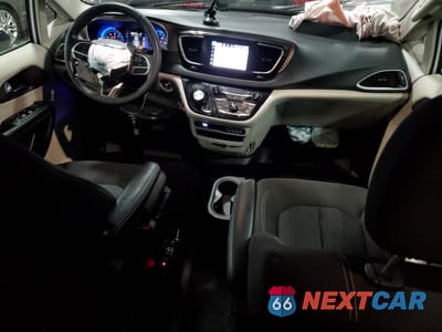 Zdjęcie 8 z 17 samochodu: 2023 CHRYSLER VOYAGER LX VIN:2C4RC1CG7PR533704 - miniatura