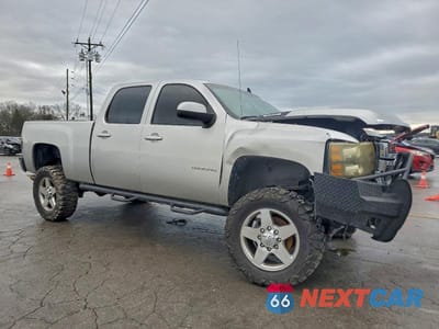 Czwarte zdjęcie samochodu z boku: 2011 CHEVROLET SILVERADO K2500 HEAVY DUTY LTZ VIN:1GC1KYEG5BF241393 - miniatura