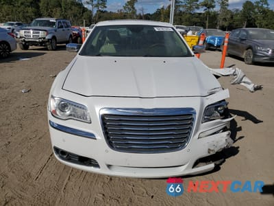 Piąte zdjęcie samochodu w środku: 2011 CHRYSLER 300C VIN:2C3CA6CT3BH549830 - miniatura