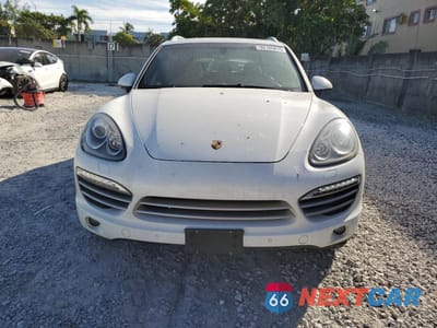 Piąte zdjęcie samochodu w środku: 2014 PORSCHE CAYENNE VIN:WP1AA2A24ELA96605 - miniatura