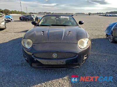 Piąte zdjęcie samochodu w środku: 2008 JAGUAR XKR VIN:SAJWA44C589B26157 - miniatura