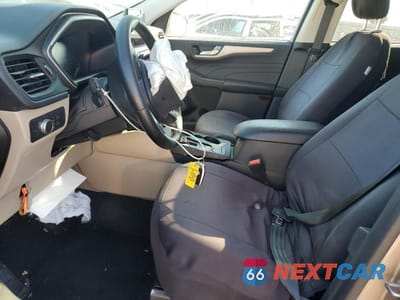 Zdjęcie 7 z 13 samochodu: 2021 FORD ESCAPE SE VIN:1FMCU0G63MUB00700 - miniatura