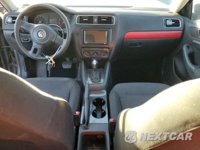 Zdjęcie 8 z 14 samochodu: 2012 VOLKSWAGEN JETTA BASE VIN:3VW2K7AJ7CM357435 - miniatura
