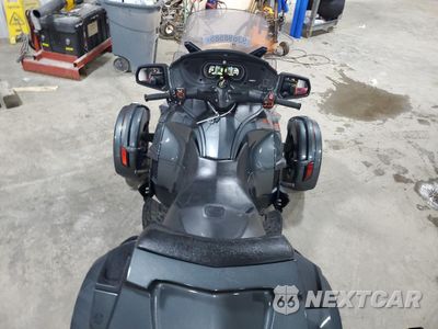 Zdjęcie 6 z 10 samochodu: 2018 CAN-AM SPYDER ROADSTER RT VIN:2BXNBDD29JV004176 - miniatura