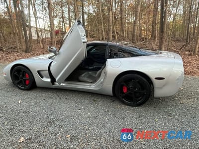 Zdjęcie 9 z 11 samochodu: 1999 CHEVROLET CORVETTE VIN:1G1YY22G2X5132930 - miniatura