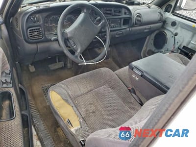 Zdjęcie 8 z 12 samochodu: 2001 DODGE RAM UTILITY / SERVICE TRUCK VIN:3B7KC26Z51M271832 - miniatura