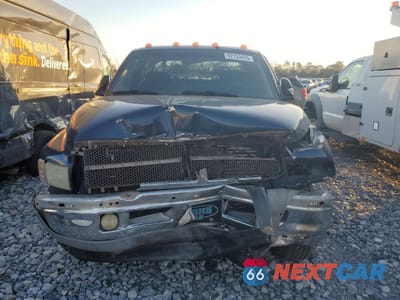 Piąte zdjęcie samochodu w środku: 2001 DODGE RAM 3500 VIN:1B7MC33721J236129 - miniatura