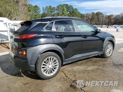 Trzecie zdjęcie samochodu z tyłu: 2020 HYUNDAI KONA SEL VIN:KM8K22AAXLU480871 - miniatura