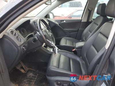 Zdjęcie 7 z 13 samochodu: 2016 VOLKSWAGEN TIGUAN S VIN:WVGBV7AX2GW607924 - miniatura