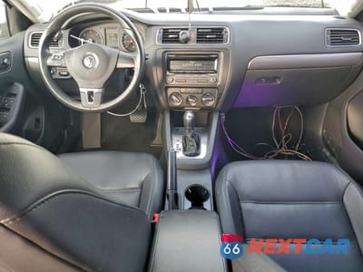 Zdjęcie 8 z 12 samochodu: 2014 VOLKSWAGEN JETTA TDI VIN:3VWLL7AJ4EM225544 - miniatura