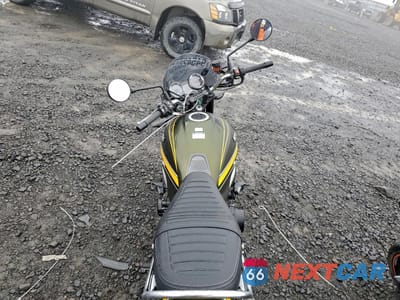 Zdjęcie 6 z 10 samochodu: 2021 KAWASAKI ZR900 R VIN:JKAZR2C1XMA053957 - miniatura