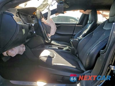 Zdjęcie 7 z 12 samochodu: 2015 TESLA MODEL S 90D VIN:5YJSA1V29FF098381 - miniatura