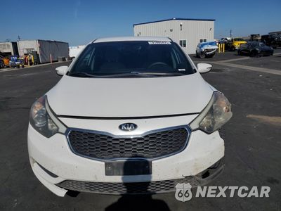 Piąte zdjęcie samochodu w środku: 2015 KIA FORTE LX VIN:KNAFX4A63F5407755 - miniatura