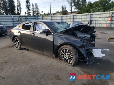 Czwarte zdjęcie samochodu z boku: 2018 LEXUS ES 350 VIN:58ABK1GG3JU109949 - miniatura