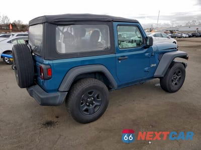 Trzecie zdjęcie samochodu z tyłu: 2020 JEEP WRANGLER SPORT VIN:1C4GJXAG2LW207586 - miniatura