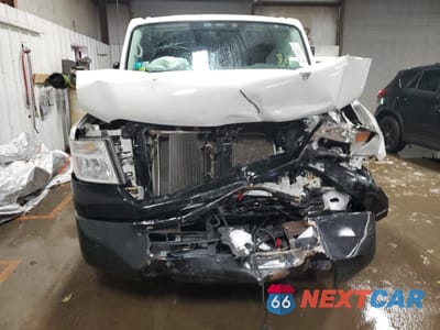 Piąte zdjęcie samochodu w środku: 2018 NISSAN NV 2500 HD SV VIN:1N6BF0KY2JN811326 - miniatura