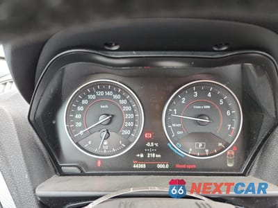 Zdjęcie 9 z 12 samochodu: 2017 BMW Motorrad M240XI VIN:WBA2L3C33HV667597 - miniatura