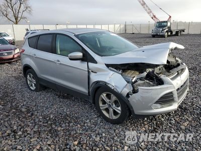 Czwarte zdjęcie samochodu z boku: 2015 FORD ESCAPE SE VIN:1FMCU0G91FUB41646 - miniatura