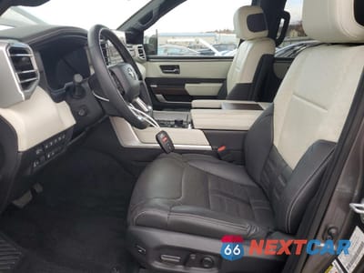 Zdjęcie 7 z 17 samochodu: 2024 TOYOTA SEQUOIA SR5 VIN:7SVAAABA1RX040272 - miniatura