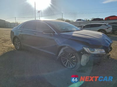 Czwarte zdjęcie samochodu z boku: 2018 LINCOLN MKZ PREMIERE VIN:3LN6L5A96JR623079 - miniatura