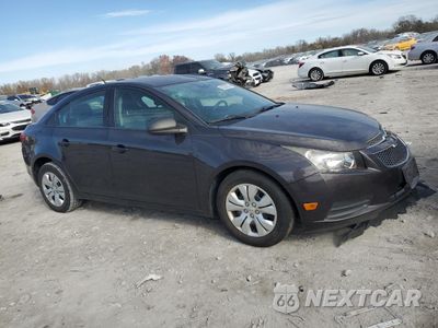 Czwarte zdjęcie samochodu z boku: 2014 CHEVROLET CRUZE LS VIN:1G1PA5SH9E7476069 - miniatura