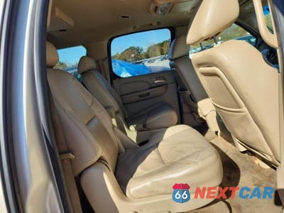Zdjęcie 11 z 12 samochodu: 2010 CADILLAC ESCALADE ESV PREMIUM VIN:1GYUKJEF1AR110884 - miniatura
