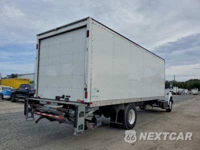 Trzecie zdjęcie samochodu z tyłu: 2022 FORD F650 SUPER DUTY BOX TRUCK VIN:1FDNF6AN9NDF05371 - miniatura