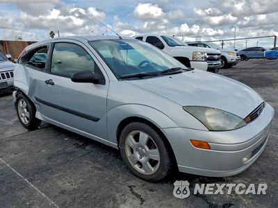 Czwarte zdjęcie samochodu z boku: 2003 FORD FOCUS ZX3 VIN:3FAFP31Z13R166798 - miniatura