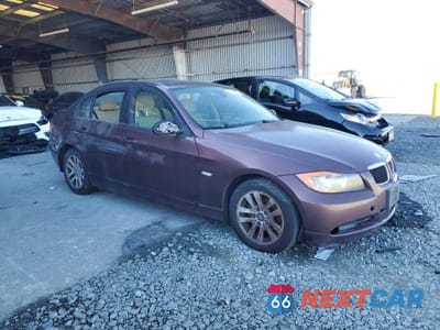 Czwarte zdjęcie samochodu z boku: 2006 BMW 325 I VIN:WBAVB13516PT11205 - miniatura