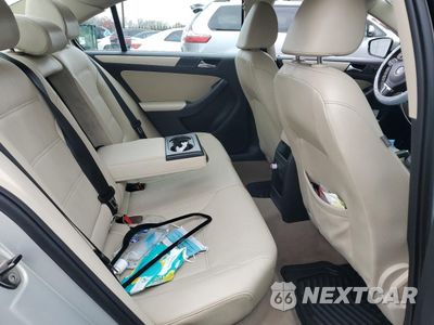 Zdjęcie 10 z 12 samochodu: 2011 VOLKSWAGEN JETTA SE VIN:3VWDZ7AJ5BM051675 - miniatura