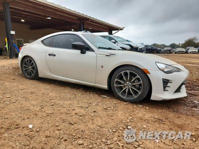 Czwarte zdjęcie samochodu z boku: 2017 TOYOTA 86 BASE VIN:JF1ZNAA12H8711417 - miniatura