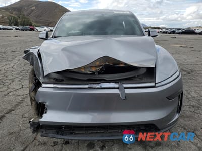 Piąte zdjęcie samochodu w środku: 2026 TESLA MODEL Y VIN:7SAYGDED9TF386962 - miniatura