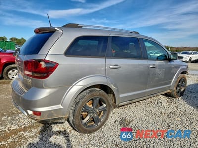 Trzecie zdjęcie samochodu z tyłu: 2019 DODGE JOURNEY CROSSROAD VIN:3C4PDCGG5KT838439 - miniatura