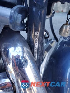 Zdjęcie 8 z 9 samochodu: 2003 HARLEY-DAVIDSON XL883 HUGGER VIN:1HD4CEM153K435998 - miniatura