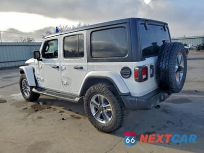 Drugie zdjęcie samochodu z przodu: 2020 JEEP WRANGLER UNLIMITED SAHARA VIN:1C4HJXEN9LW325213 - miniatura