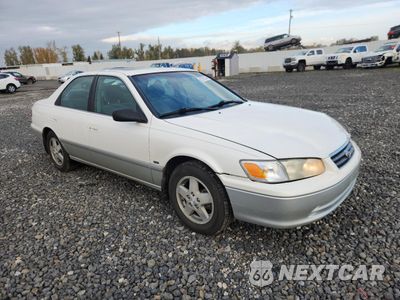 Czwarte zdjęcie samochodu z boku: 2001 TOYOTA CAMRY CE VIN:JT2BG22K810589632 - miniatura
