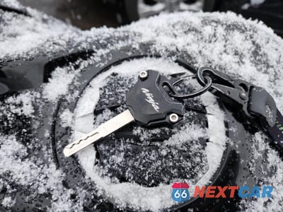 Zdjęcie 8 z 9 samochodu: 2023 KAWASAKI EX650 R VIN:ML5EXER17PDA88099 - miniatura