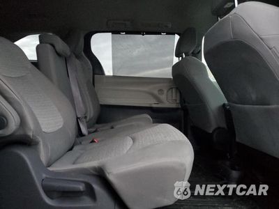 Zdjęcie 11 z 12 samochodu: 2021 TOYOTA SIENNA LE VIN:5TDKRKEC2MS046638 - miniatura