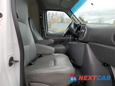 Zdjęcie 10 z 12 samochodu: 2006 FORD ECONOLINE E450 SUPER DUTY CUTAWAY VAN VIN:1FDXE45S16DB22204 - miniatura