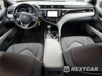 Zdjęcie 8 z 13 samochodu: 2018 TOYOTA CAMRY L VIN:4T1B11HK9JU136683 - miniatura