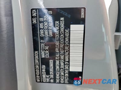 Zdjęcie 13 z 14 samochodu: 2025 VOLVO S60 CORE VIN:7JRL12FJ9SG366928 - miniatura