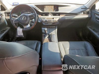 Zdjęcie 8 z 15 samochodu: 2018 LEXUS ES 300H VIN:JTHBW1GG2J2188637 - miniatura