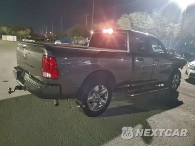 Trzecie zdjęcie samochodu z tyłu: 2019 RAM 1500 CLASSIC TRADESMAN VIN:1C6RR6FG0KS555064 - miniatura