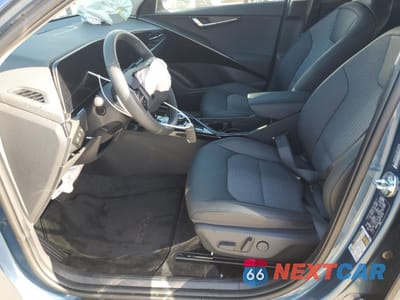 Zdjęcie 7 z 13 samochodu: 2025 KIA NIRO WIND VIN:KNDCR3L18S5145219 - miniatura