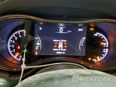 Zdjęcie 9 z 14 samochodu: 2018 JEEP GRAND CHEROKEE OVERLAND VIN:1C4RJECG8JC173680 - miniatura
