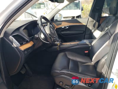 Zdjęcie 7 z 13 samochodu: 2022 VOLVO XC90 T6 MOMENTUM VIN:YV4A221K4N1809770 - miniatura