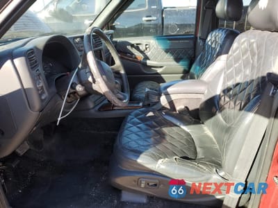 Zdjęcie 7 z 15 samochodu: 2000 GMC JIMMY / ENVOY VIN:1GKDT13W1Y2266954 - miniatura