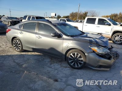 Czwarte zdjęcie samochodu z boku: 2017 NISSAN ALTIMA 2.5 VIN:1N4AL3AP5HC489407 - miniatura