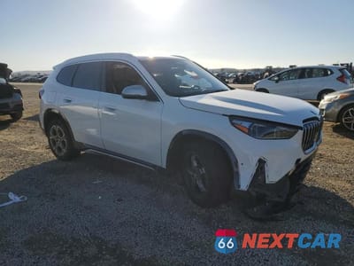Czwarte zdjęcie samochodu z boku: 2023 BMW X1 XDRIVE28I VIN:WBX73EF03P5X06972 - miniatura