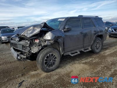 2021 TOYOTA 4RUNNER SR5 JTEMU5JR0M5882002 - główne zdjęcie licytacji z USA - miniatura